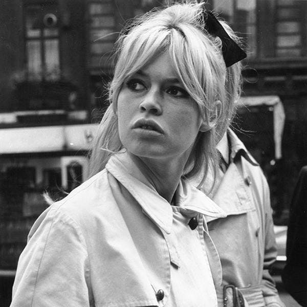 england;black & white;format portrait;female;film;film actress;personality;french;europe;es s 8757 a;es p/bardot.brigitte clothing apparel person human coat face overcoat
